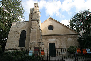 サン・ジュリアン・ル・ポーヴル教会写真